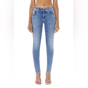 CLEARANCE ITEM New! Diesel Super Skinny 2017 Slandy jeans Size 30x32